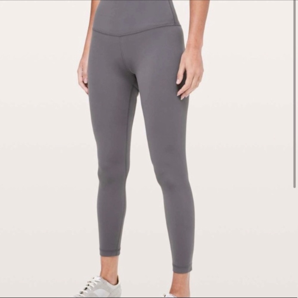 LOOKING FOR THESE IN A SIZE 6, 28”